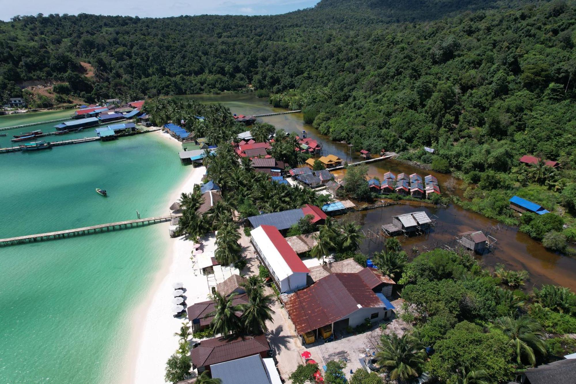 Golden Beach Resort Sok San Village Exterior photo